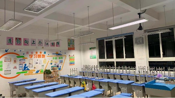 作为校园照明光健康推行者，华辉教育照明一直用行动预防学生近视