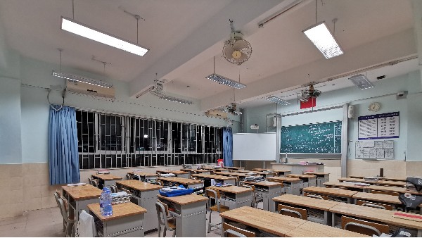 呵护学生的视力，教室照明要选led护眼教室灯具
