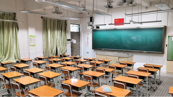 华辉提醒你：近视防控走进学校，教室照明改造要注意什么？