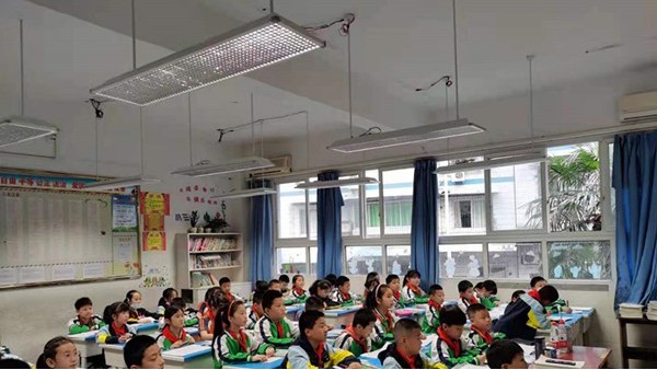 华辉教育照明开讲啦~教室照明应达到什么样的国家标准？