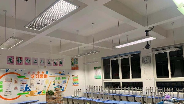 华辉教育照明推进教室照明改造，助力学生近视防控