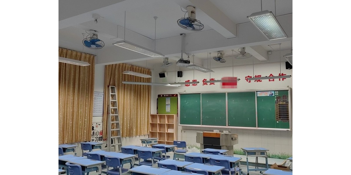 案例｜岑松江夫人外国语学校护眼教室灯改造完毕，教室优质照明光环境开启学生新的学期