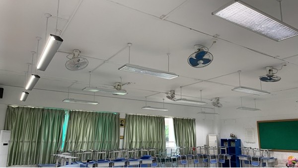 为什么要选择华辉教育照明led护眼教室灯具进行教室照明改造？
