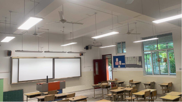 教室照明的“假”灯光导致青少年近视,该改造了~