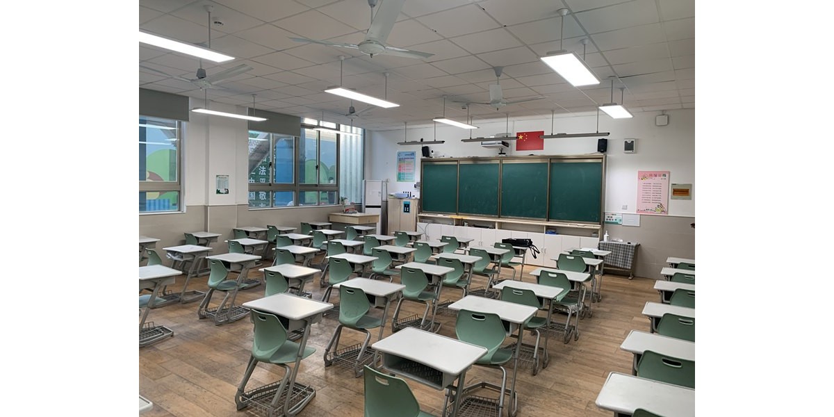 案例｜<i style='color:red'>上海七宝明强小学</i>(东校区)教室照明灯具升级改造，助力开学季~