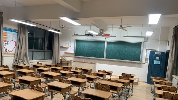 打造符合国家标准的教室照明，教室照明厂家推荐<i style='color:red'>华辉教育照明</i>